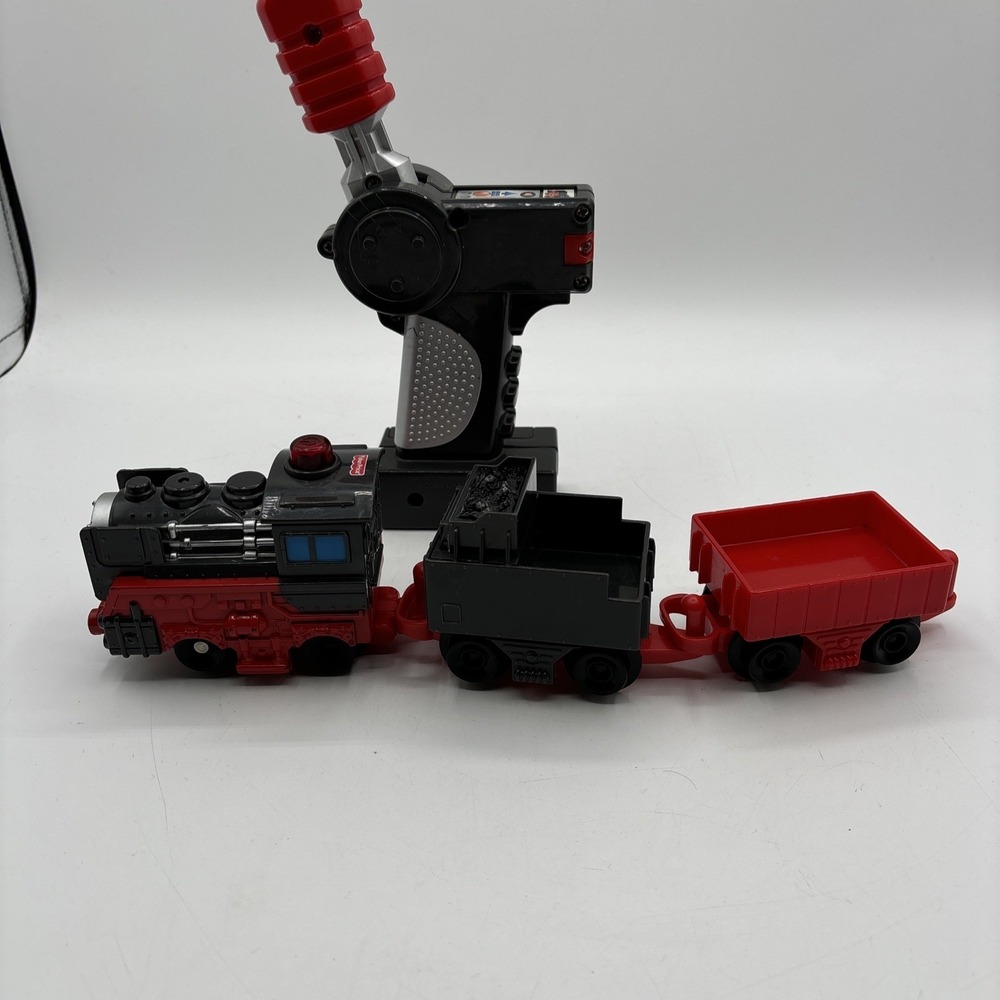 GeoTrax Remote Control Train Workin Town Railway Coal Car Red Car Cargo Works - Picture 3 of 11